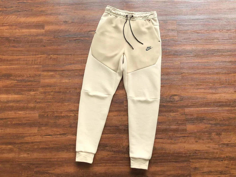 PANTALON NIKE TECH FLEECE x BEIGE