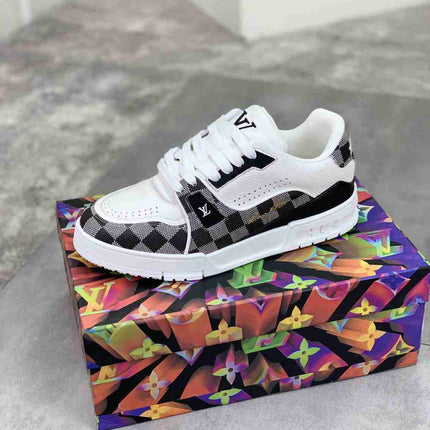 LOUIS VUITTON TRAINER 54