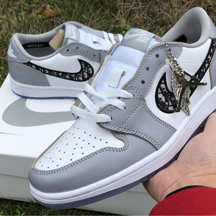 JORDAN 1 LOW x DIOR