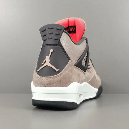 JORDAN 4 x TAUPE HAZE
